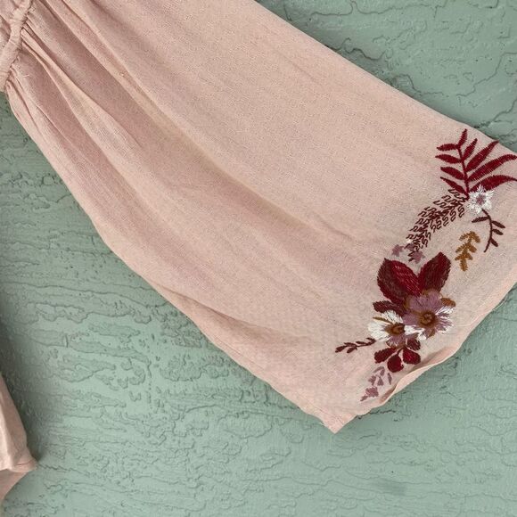 Love, Fire Size L Off Shoulder Bell Sleeve Floral Blush Top - Picture 7 of 8